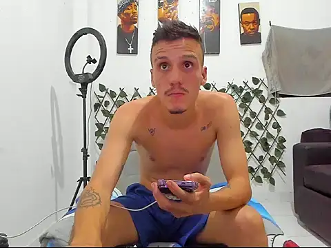 Latins_Boss webcam
