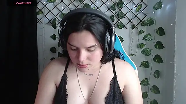 Nika_1_ webcam