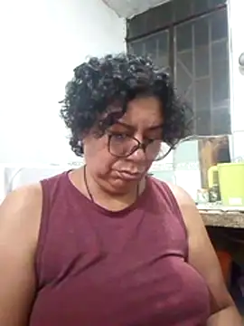 Pupi-Lanegra live cam on StripChat