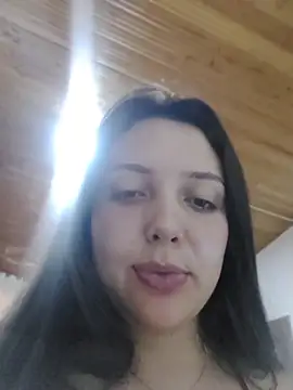 Bella_Karoline