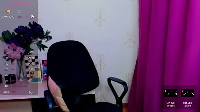 KindHazelHere_ webcam