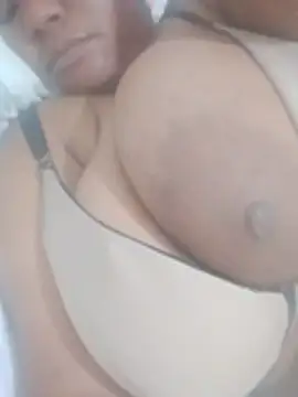 bigtitssxx webcam