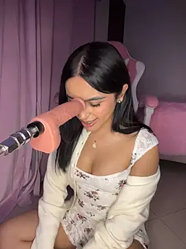 Emily-14 webcam