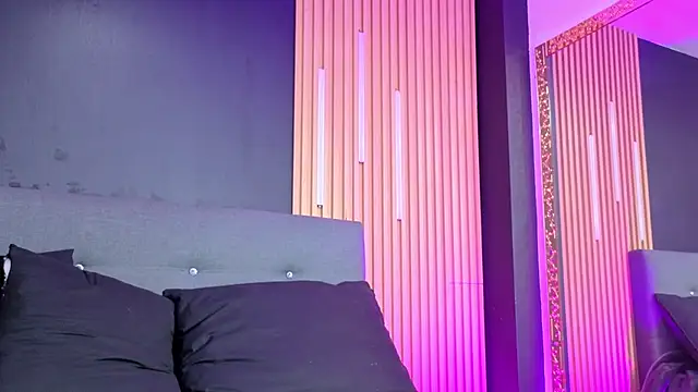 MihaCarther webcam