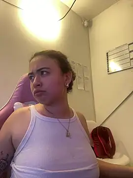 Mary_Rousee webcam