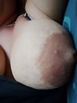 Hotmommax webcam