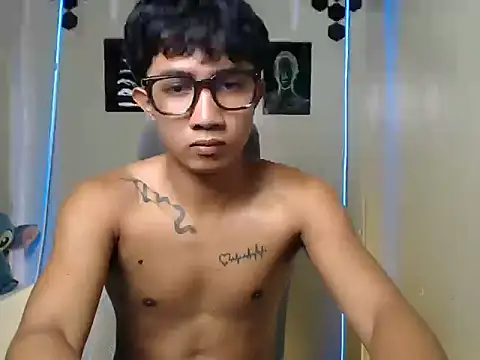 Ur_hottestjonny webcam