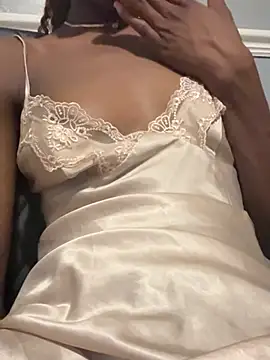 SexySkai webcam