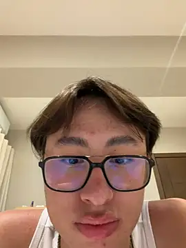 srluis18 (M twink) - → 2. Jerk, fingering and CUM SHOT