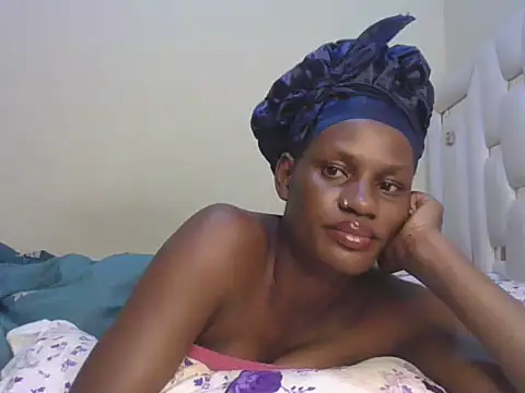 Cute_shy_Linda webcam
