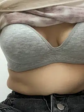 Milk_Mom99 webcam