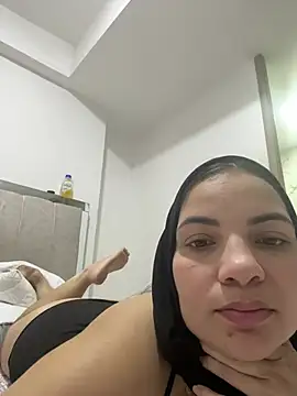 Layla_kaderr webcam