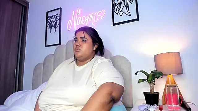 NaomiAsha webcam