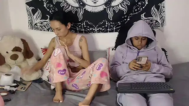 abby_n_emily webcam