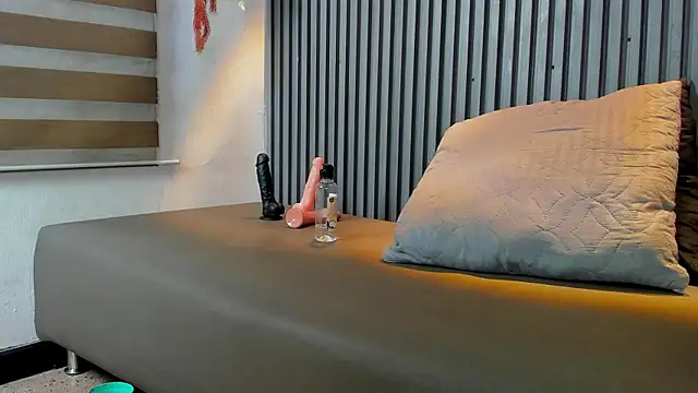 hailey_velvet webcam