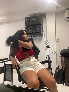 Anais_aradia webcam