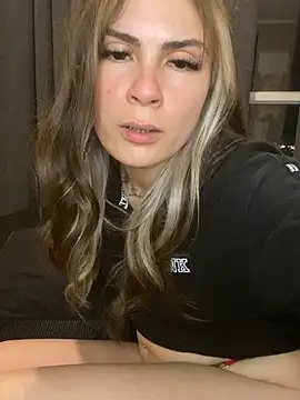 Pastoralrousy live cam on StripChat