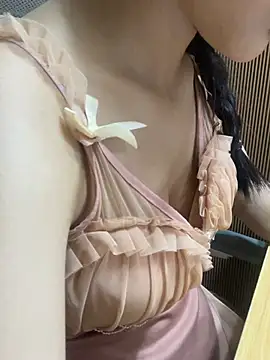Mina048 webcam