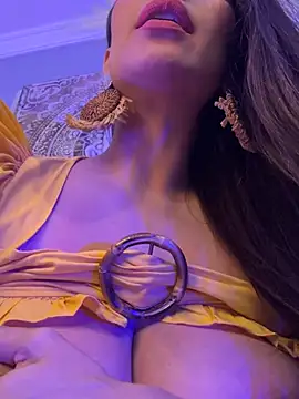 Mau_White webcam