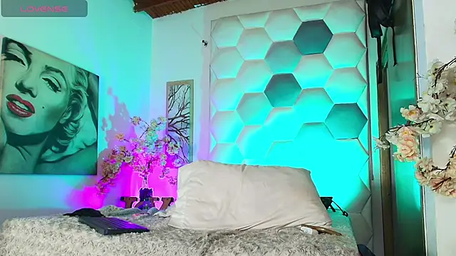 chat cam to cam Adara Ferrara