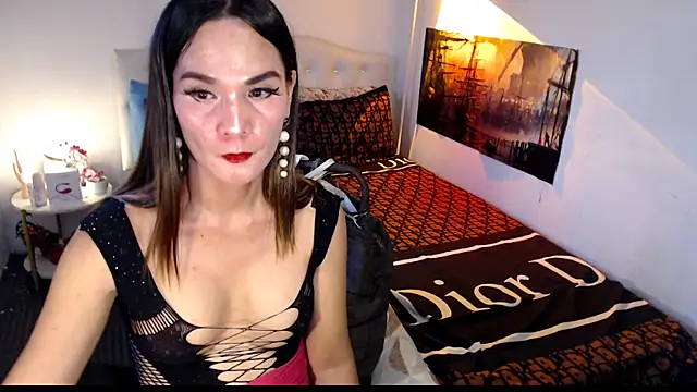 NinaDOM4CUM webcam