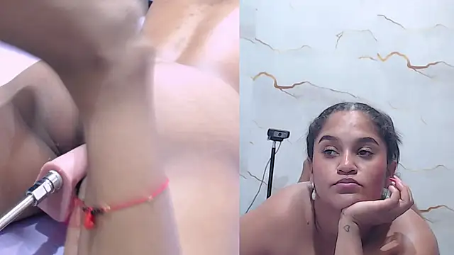 Emma_trons_ webcam