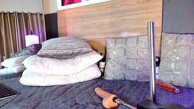 Madissononee webcam