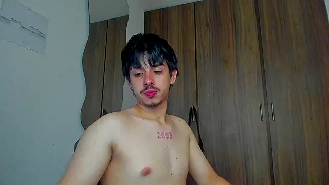 Maximo_Miller webcam