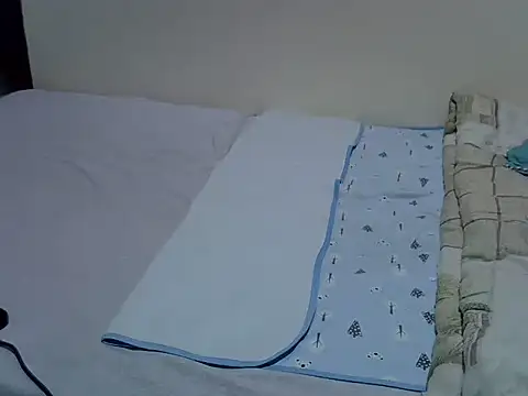 creamypetite webcam