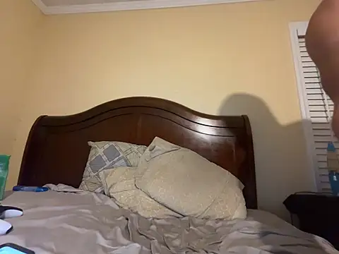 Charmingswoleking webcam