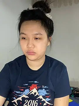 Almira6868 webcam