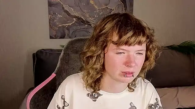 VioletDesiree webcam