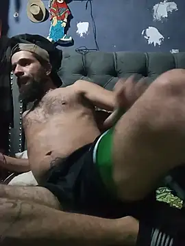 hairy_mannn webcam