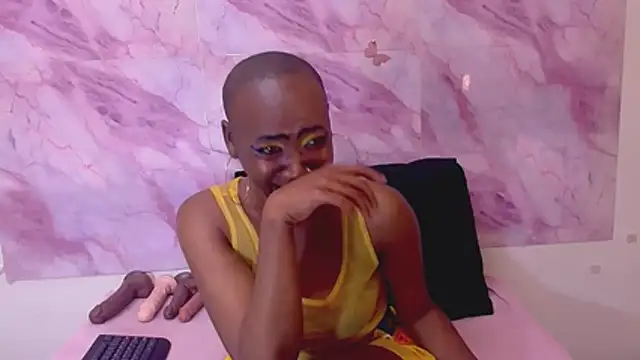 EbonyOlive69 webcam
