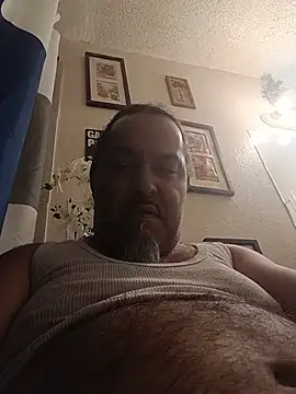 MrBustNut2026 live cam on StripChat
