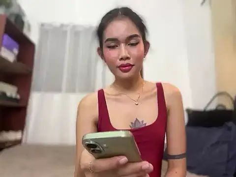 Fra_La live cam on StripChat