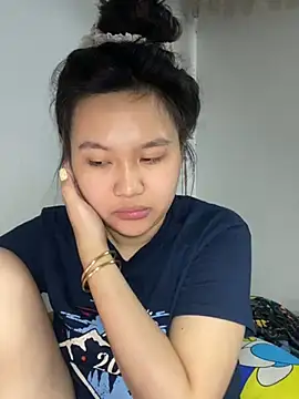 Almira6868 webcam