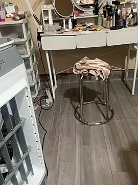 Mina048 webcam