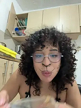 Woo_isDaphne webcam