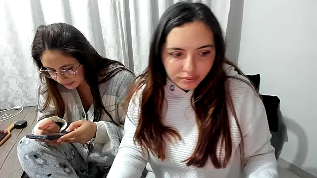 _girls_on_fire_ webcam