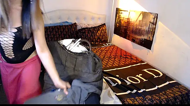 NinaDOM4CUM webcam