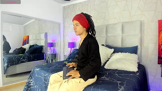 Lucas_jones webcam
