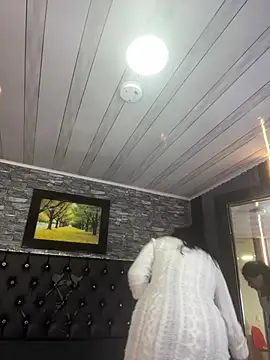 Taliaaa_Paris webcam