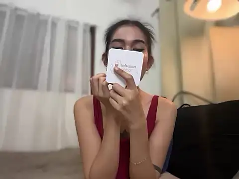 Modella: Fra_La