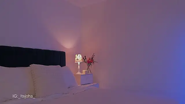 Lovinggirl_ webcam