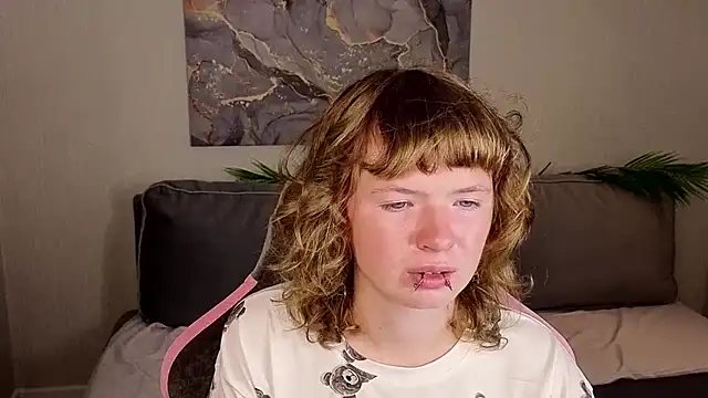 VioletDesiree webcam