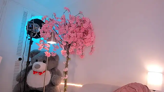 kitty_miaa live cam on StripChat