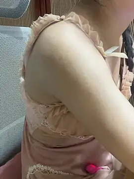 Mina048 webcam