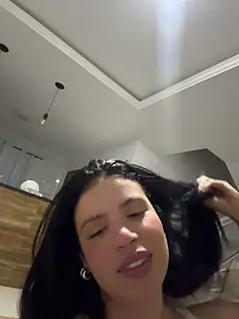 online nude chatroom Rafaellaz