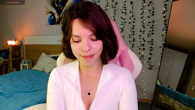 Maya_Campbell webcam